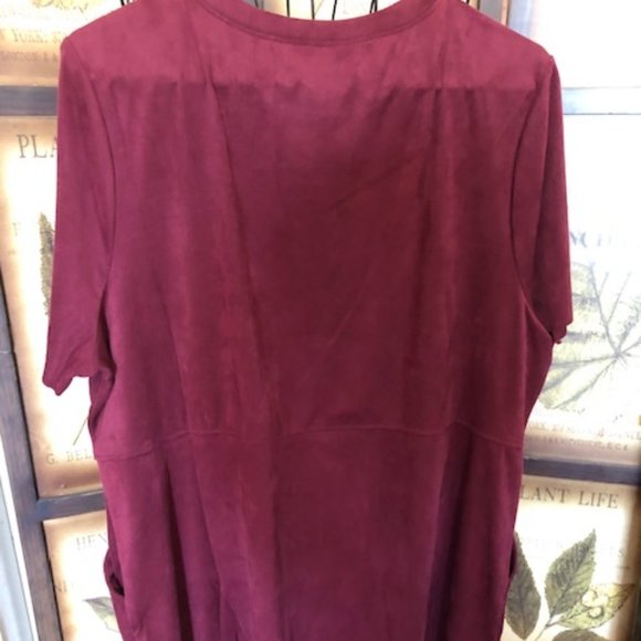 Forever 21 Round Neck Dress  (OPEN TO OFFERS) - Picture 2 of 3